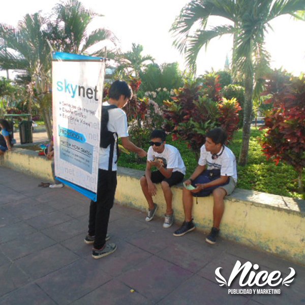 publicidad y activaciones BTL08